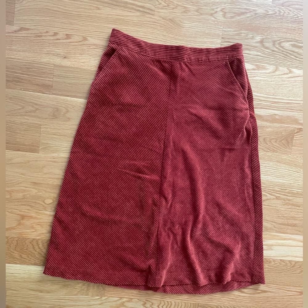 Fall Auburn Skirt with Pockets